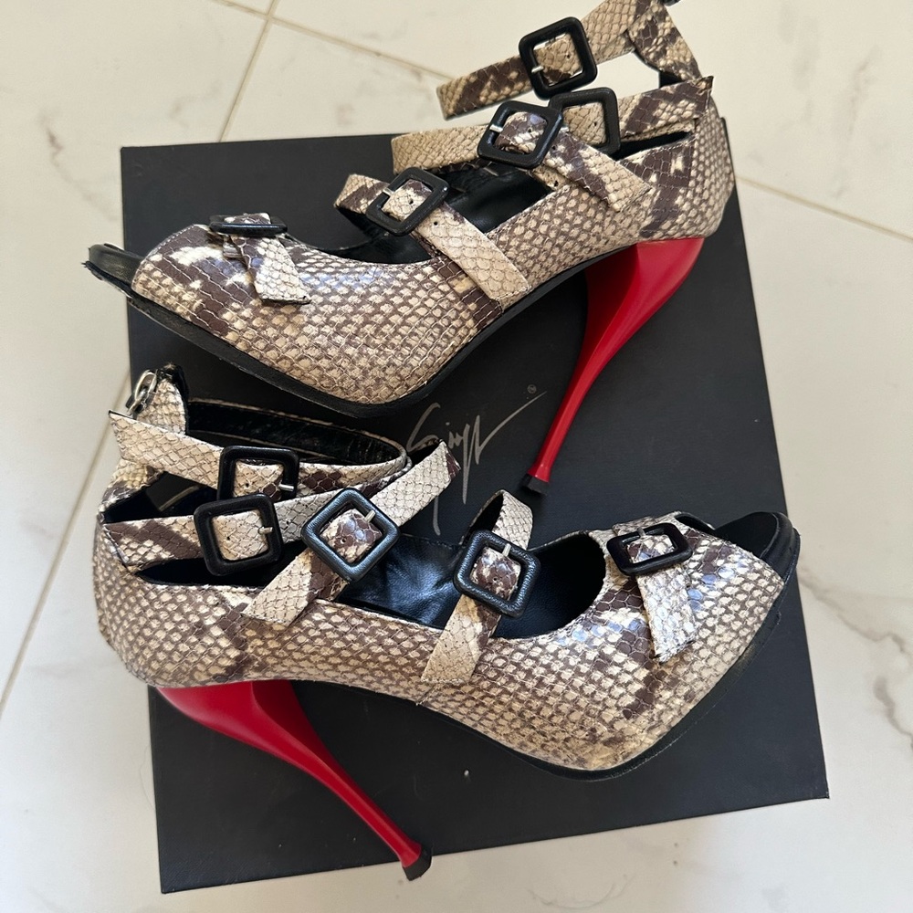Giuseppe Zanotti Beige and Brown Snake-Print Strappy Heels - Picture 3 of 7